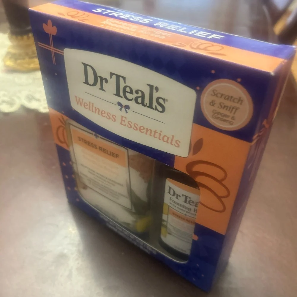 NEW Dr Teal's Bath Gift Set - Picture 2 of 6